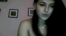 Deshi magi on webcam show her bobs