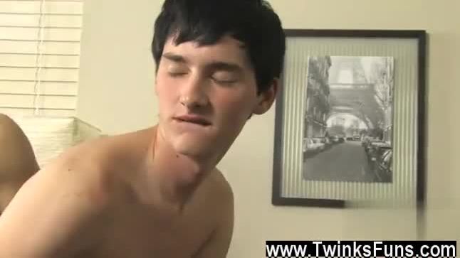 Twinks XXX Lexx Jammer is definitely a stunning top and shows his